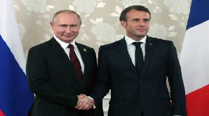 Macron, Putin