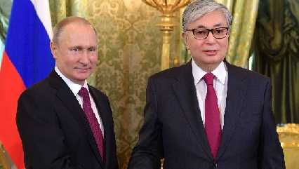 Vladimir Putin n Kassym-Jomart Tokayev