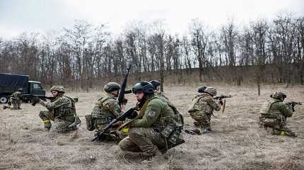 Recruits of the Steel Border storm brigade practise