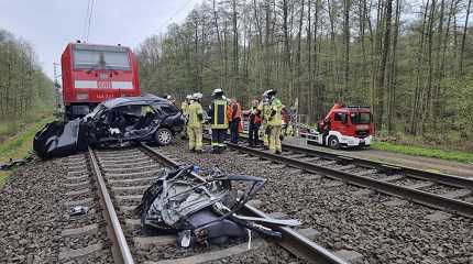 train hit a car