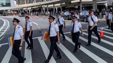 Pilots from United Airlines