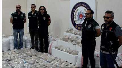Police seize 450 kg drugs in Türkiye