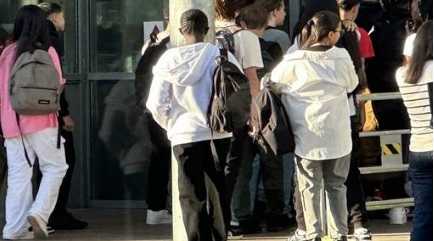 French school students