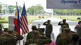 Philippine and U.S. soldiers