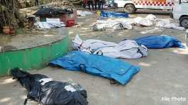 Corona dead bodies littered India