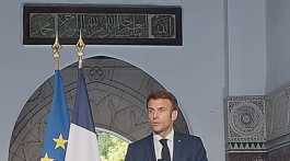 Emmanuel Macron in Grand Mosque of Paris