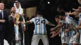 Lionel Messi, Tamim bin Hamad Al Thani n Gianni Infantino in FIFA trophy presentation
