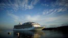 cruise ship Marina arrives