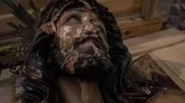 vandalised statue of Jesus