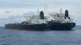 Oil tanker