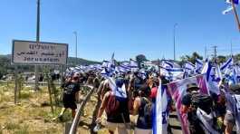 Israeli Protesters march