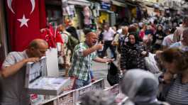 street market in Eminonu Istanbul