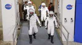 4 astronauts